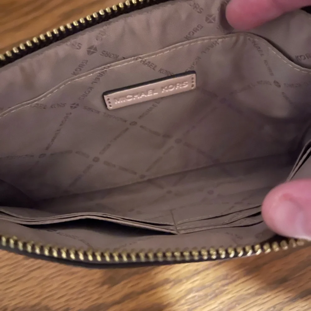 Michael Kors Floral Beige Interior Wristlet - Picture 3 of 3